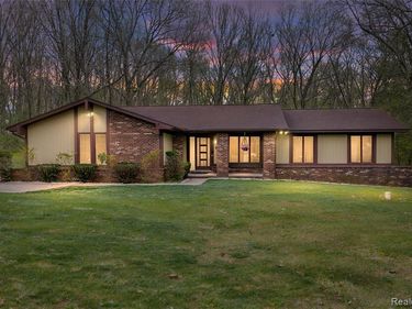 9730 Gibbs Road, Springfield Twp, MI 48348