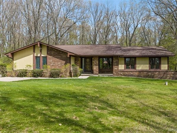 9730 Gibbs Road, Springfield Twp, MI 48348