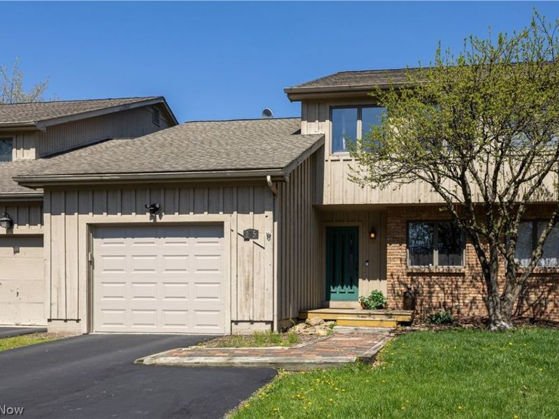 105 Topaz Trail, Cortland, OH 44410 Photo 1