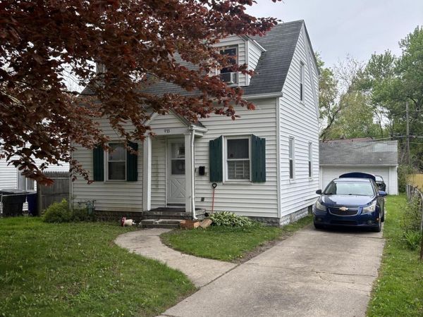 933 Searles Road, Toledo, OH 43607