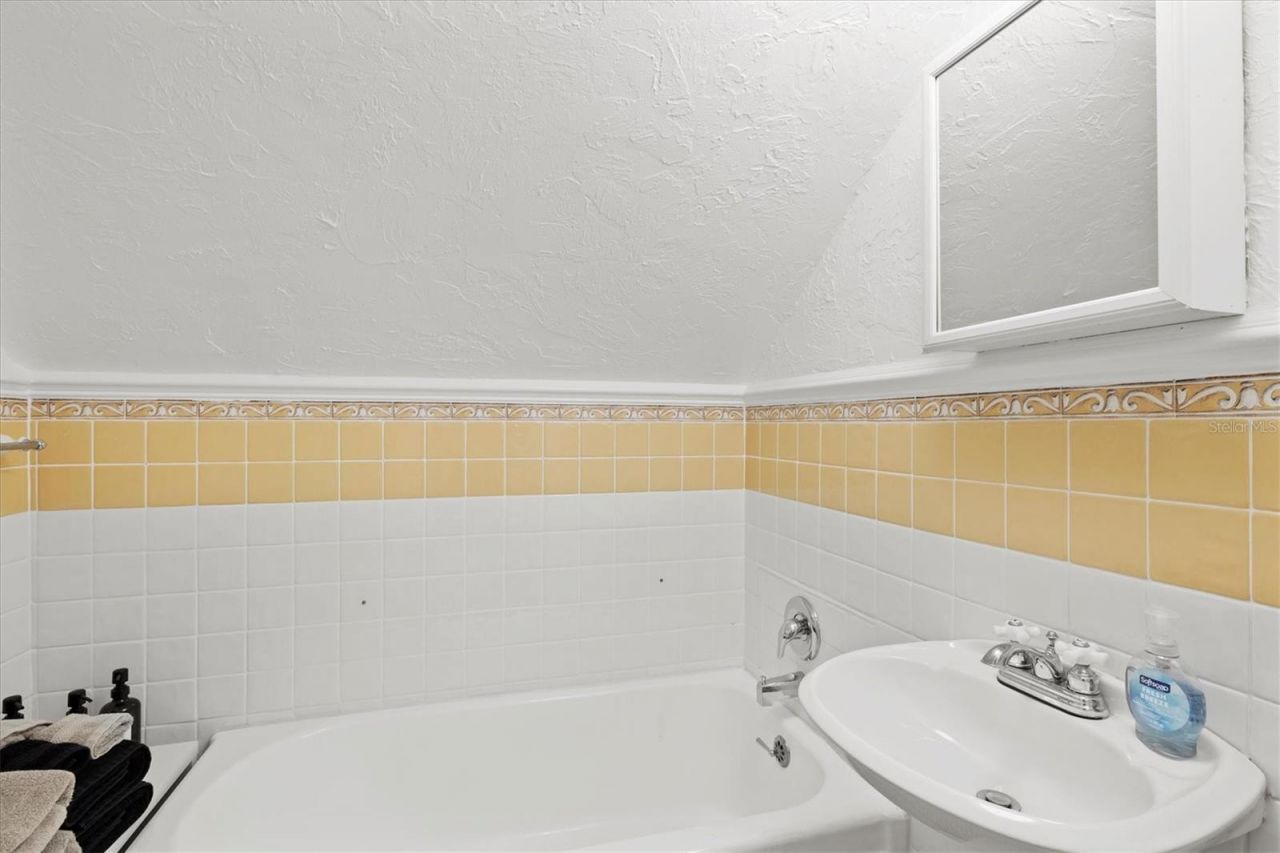 1523 1st Avenue W, Bradenton, FL 34205 Photo