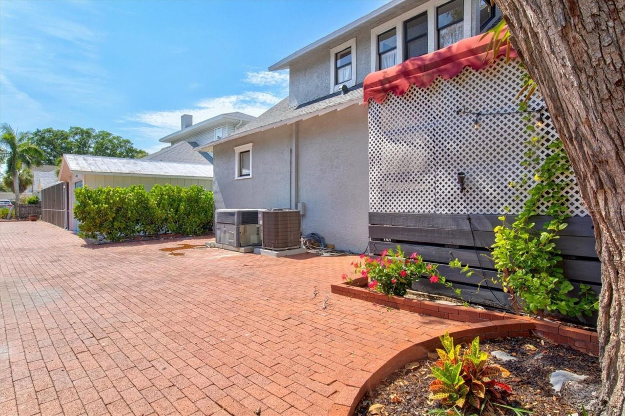 1523 1st Avenue W, Bradenton, FL 34205 Photo