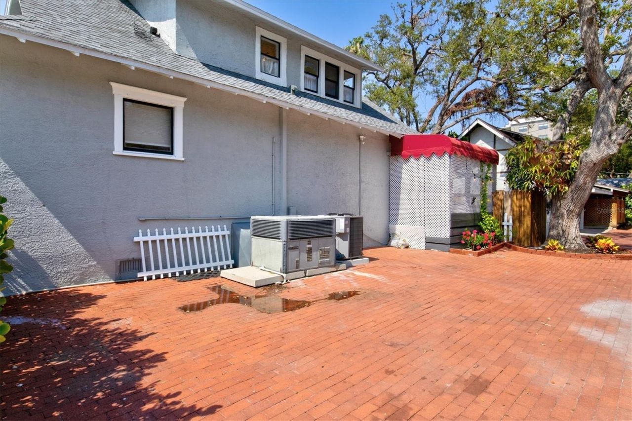 1523 1st Avenue W, Bradenton, FL 34205 Photo