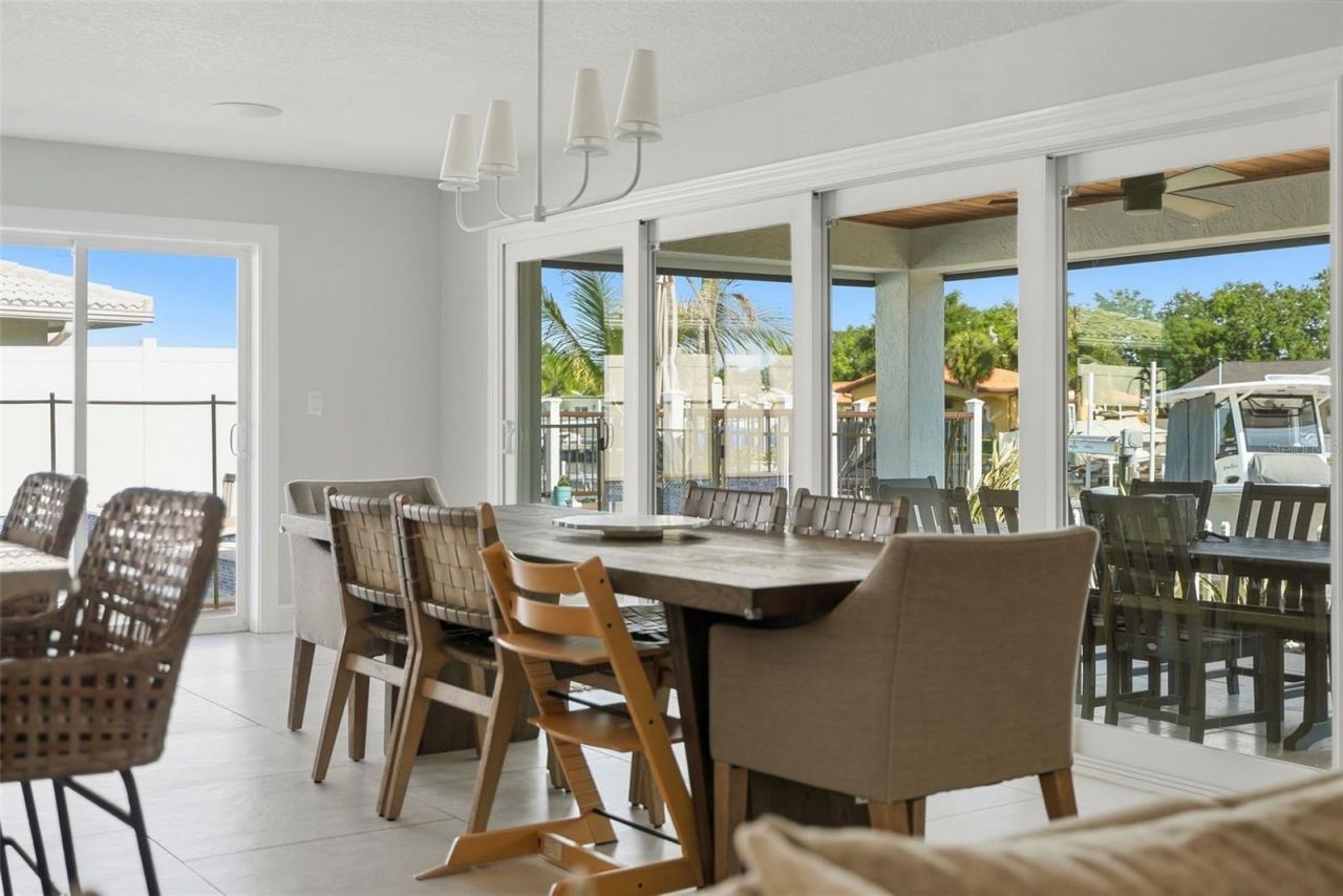 1024 44th Avenue Ne, Saint Petersburg, FL 33703 Photo