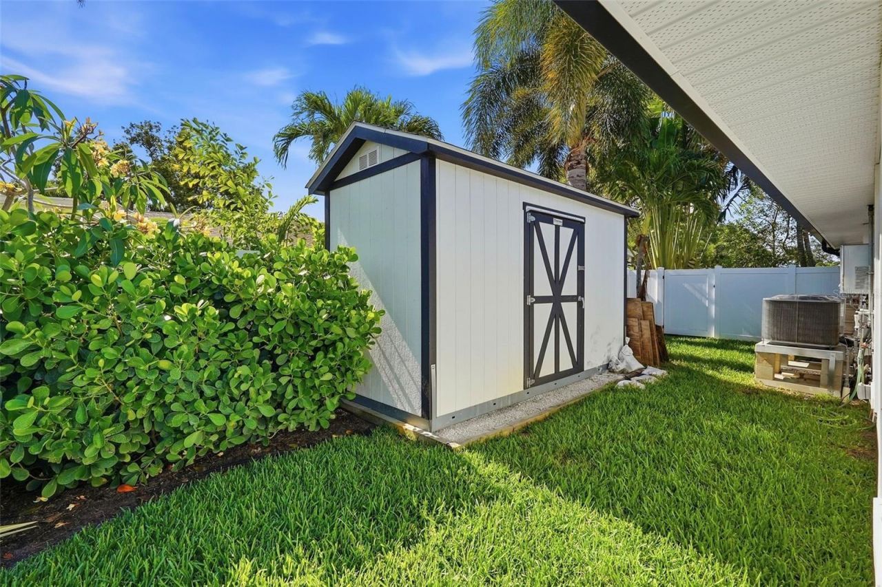 1024 44th Avenue Ne, Saint Petersburg, FL 33703 Photo