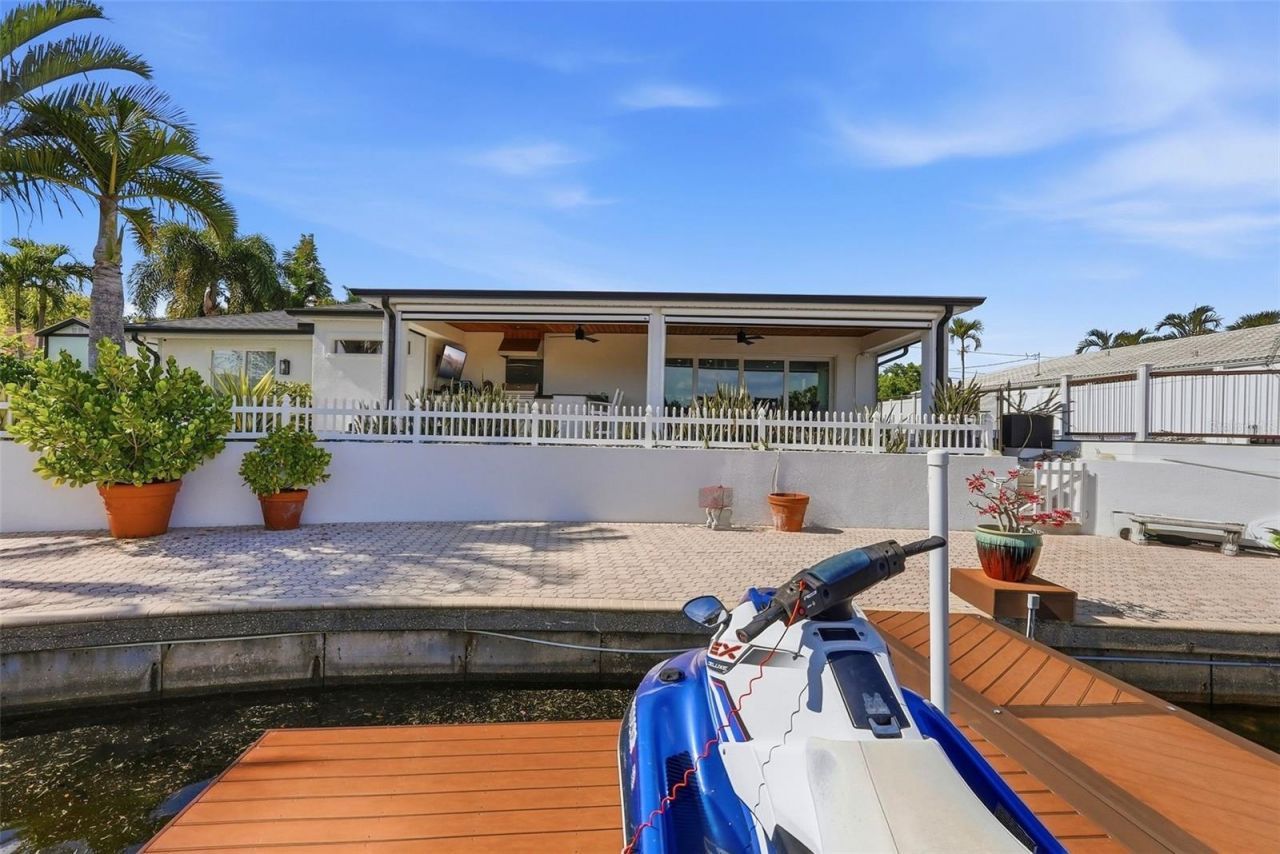 1024 44th Avenue Ne, Saint Petersburg, FL 33703 Photo