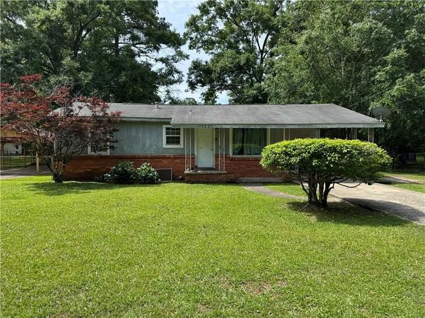 123 Clark Avenue, Saraland, AL 36571