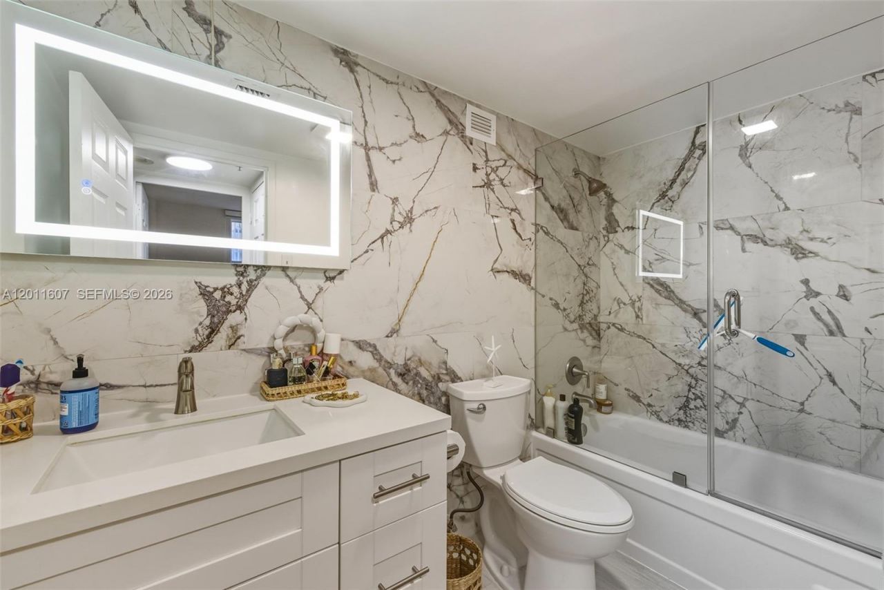 9195 Collins Ave , Unit 404, Surfside, FL 33154 Photo
