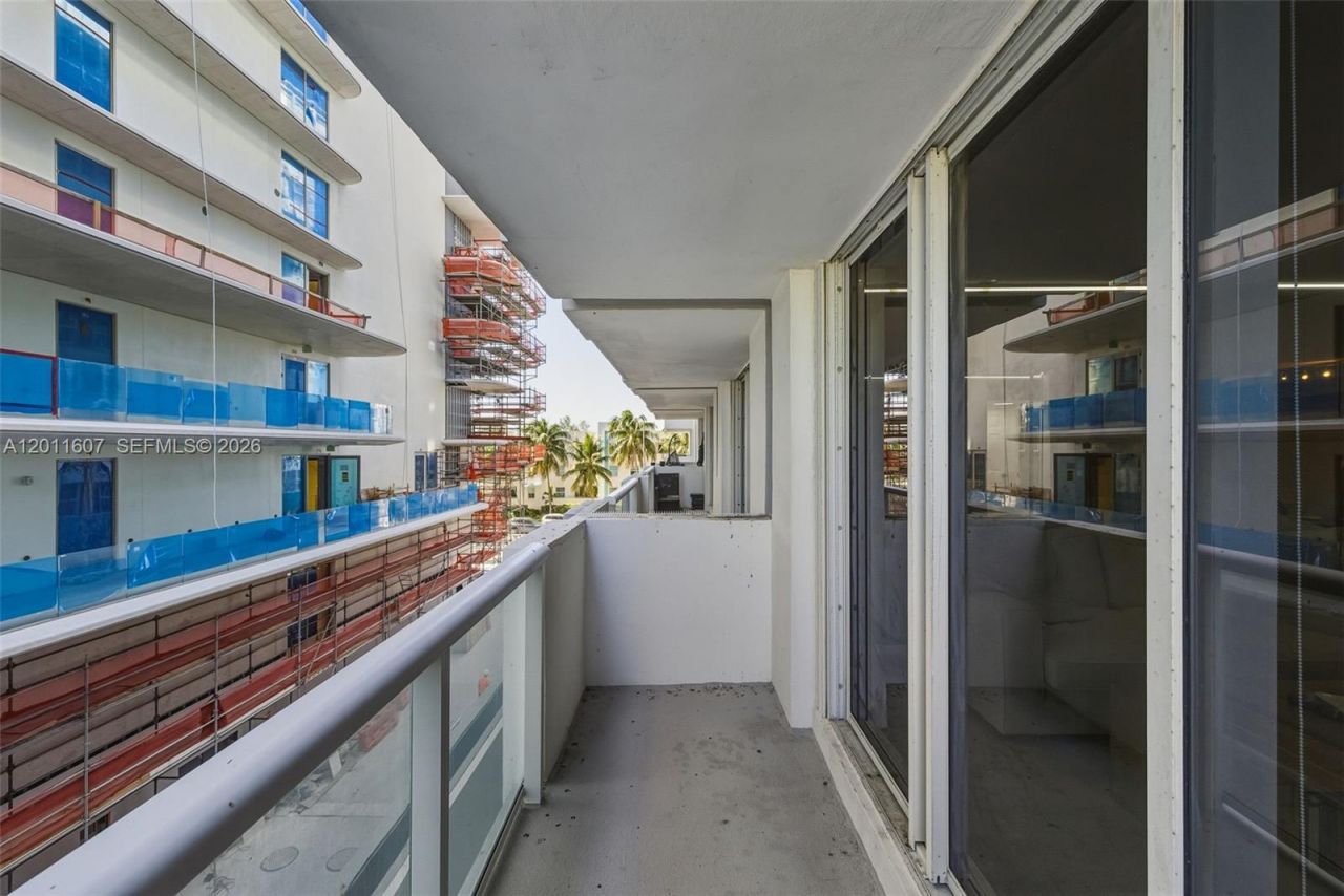 9195 Collins Ave , Unit 404, Surfside, FL 33154 Photo