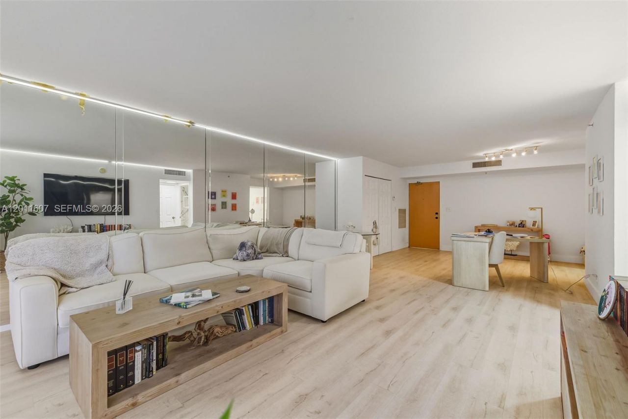 9195 Collins Ave , Unit 404, Surfside, FL 33154 Photo