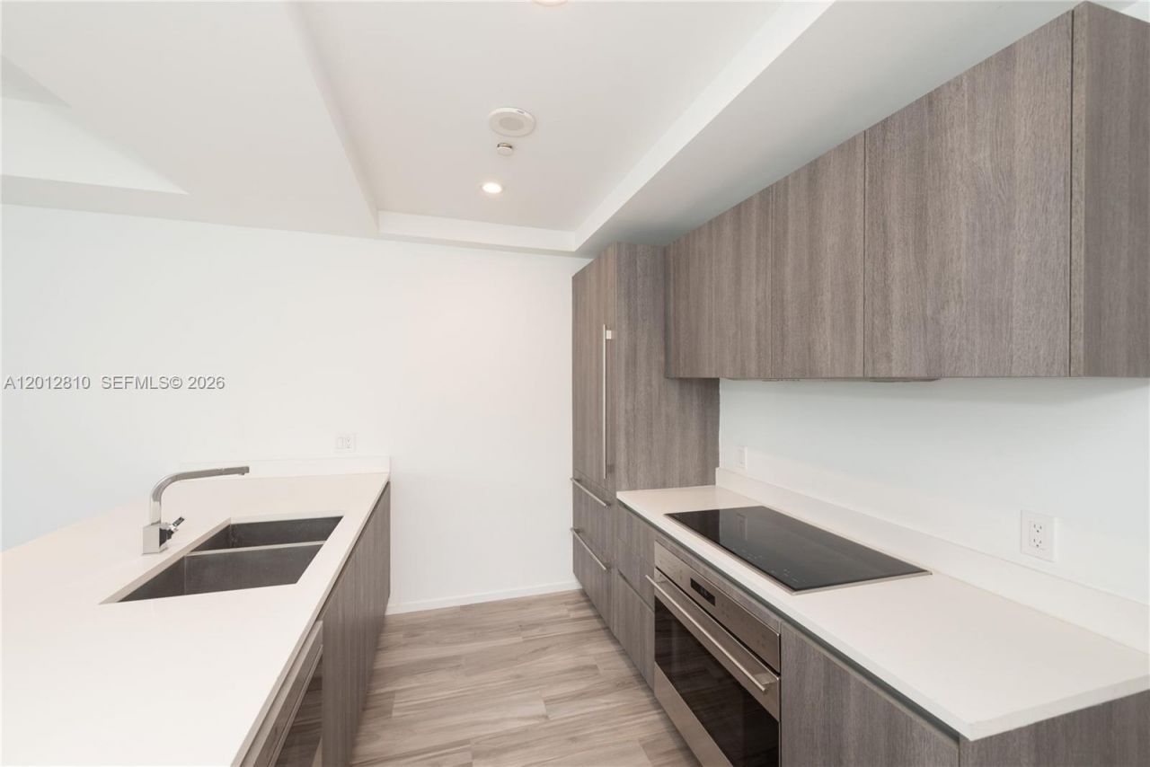 801 S Miami Ave , Unit 1602, Miami, FL 33130 Photo