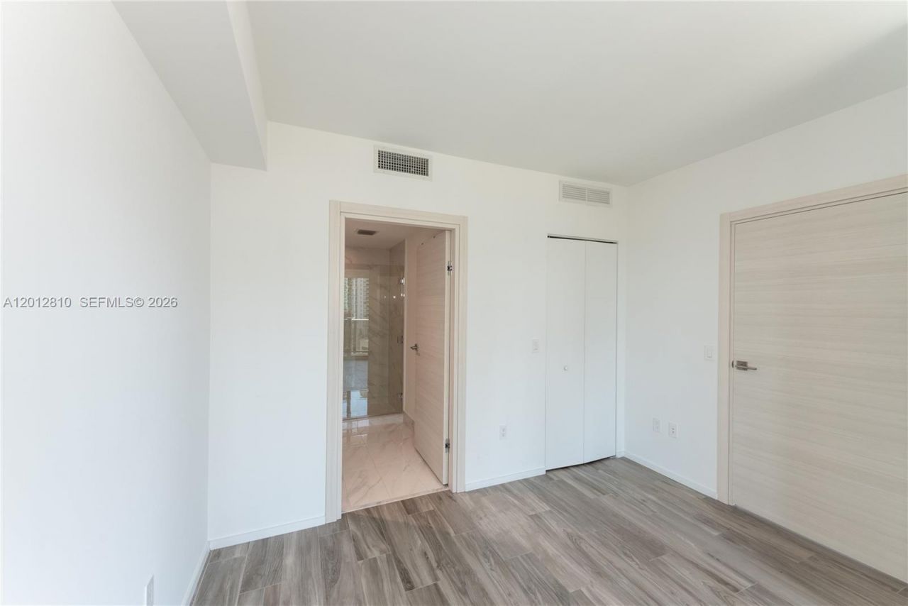 801 S Miami Ave , Unit 1602, Miami, FL 33130 Photo