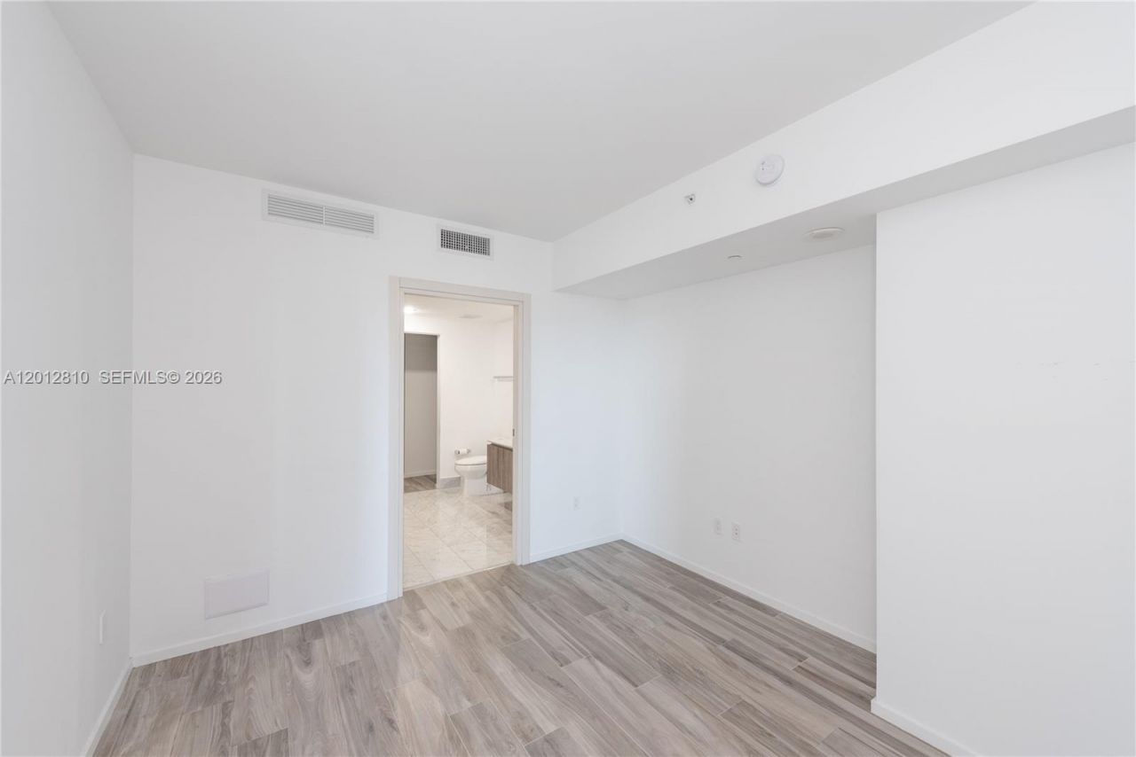 801 S Miami Ave , Unit 1602, Miami, FL 33130 Photo