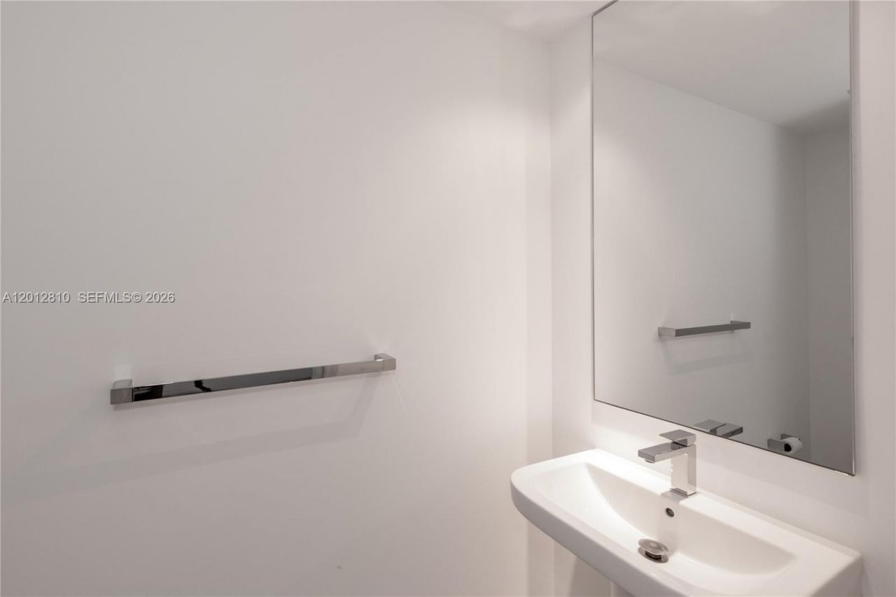 801 S Miami Ave , Unit 1602, Miami, FL 33130 Photo