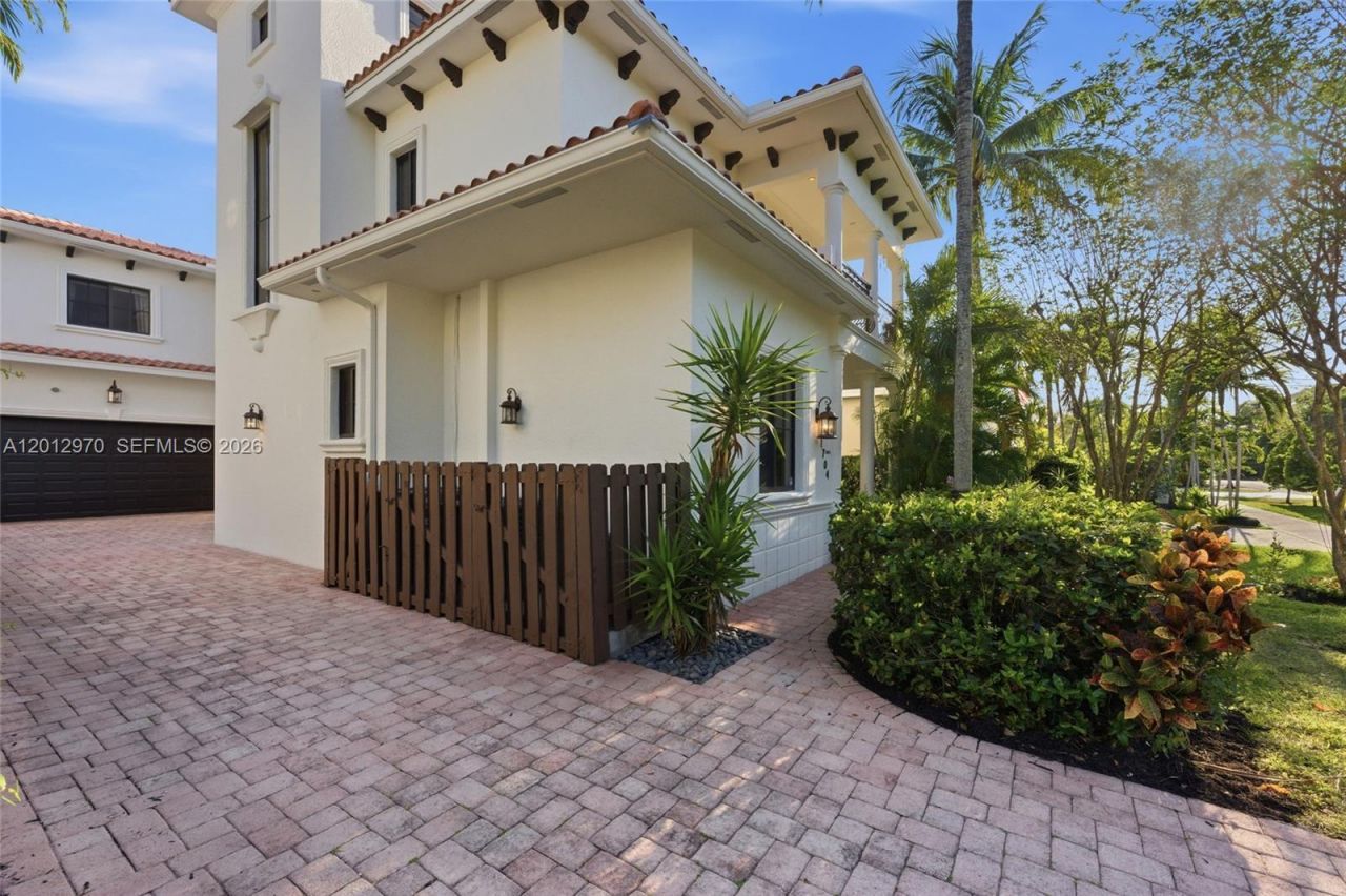 1704 NE 1st St, Fort Lauderdale, FL 33301 Photo