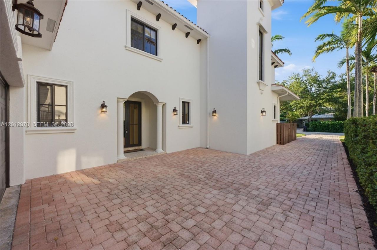 1704 NE 1st St, Fort Lauderdale, FL 33301 Photo