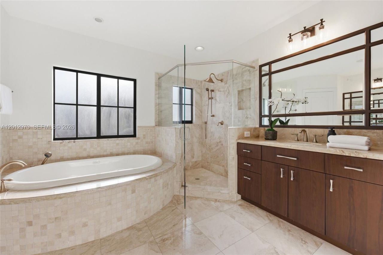 1704 NE 1st St, Fort Lauderdale, FL 33301 Photo