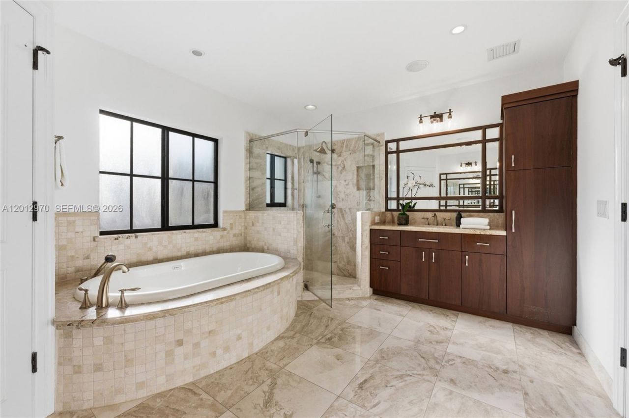 1704 NE 1st St, Fort Lauderdale, FL 33301 Photo
