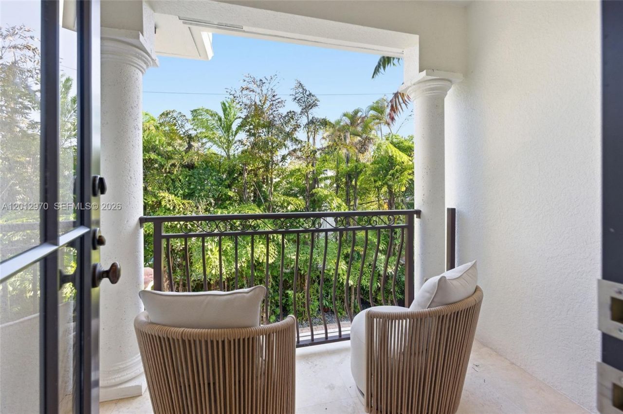 1704 NE 1st St, Fort Lauderdale, FL 33301 Photo