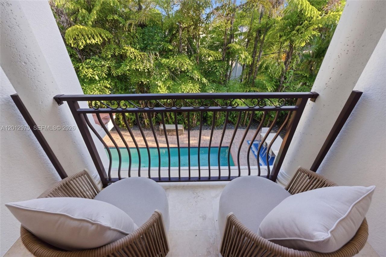 1704 NE 1st St, Fort Lauderdale, FL 33301 Photo
