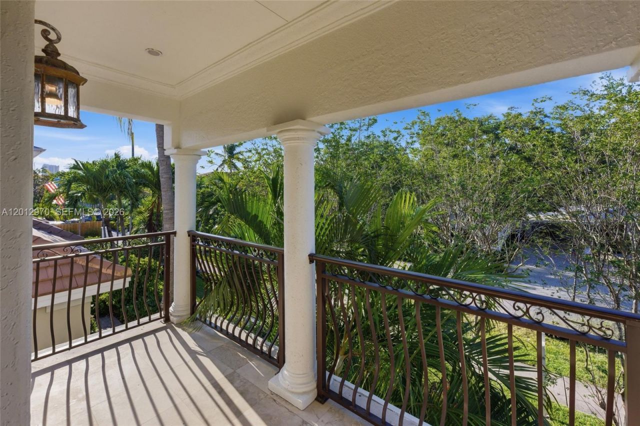 1704 NE 1st St, Fort Lauderdale, FL 33301 Photo