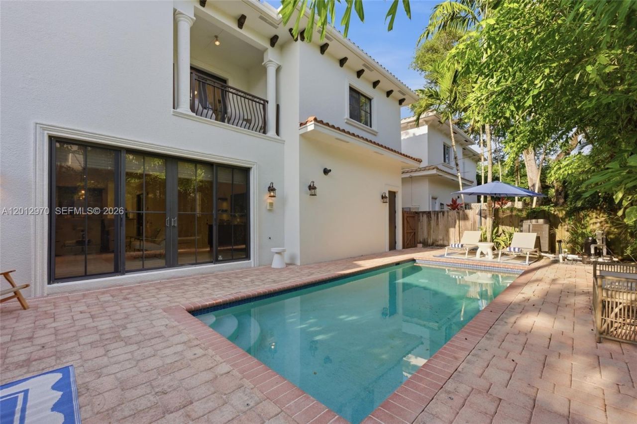 1704 NE 1st St, Fort Lauderdale, FL 33301 Photo