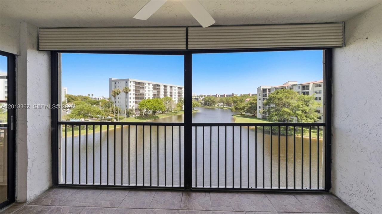 2232 N Cypress Bend Dr , Unit 507, Pompano Beach, FL 33069 Photo