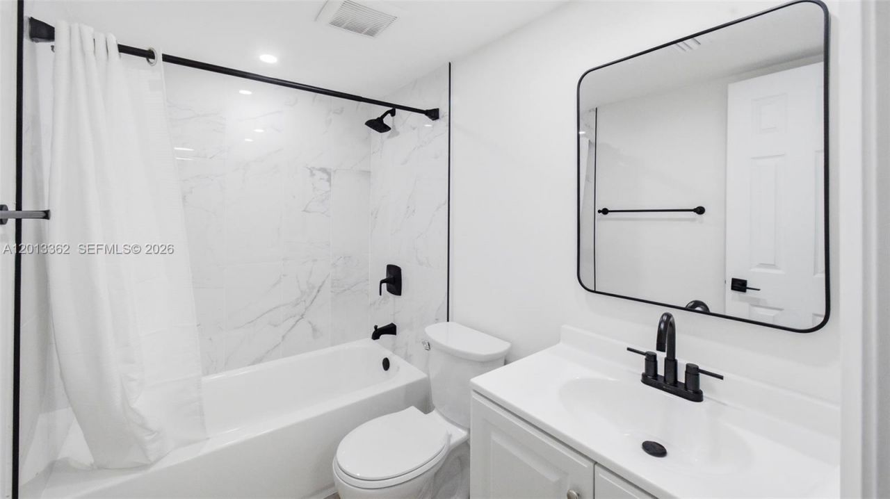 2232 N Cypress Bend Dr , Unit 507, Pompano Beach, FL 33069 Photo