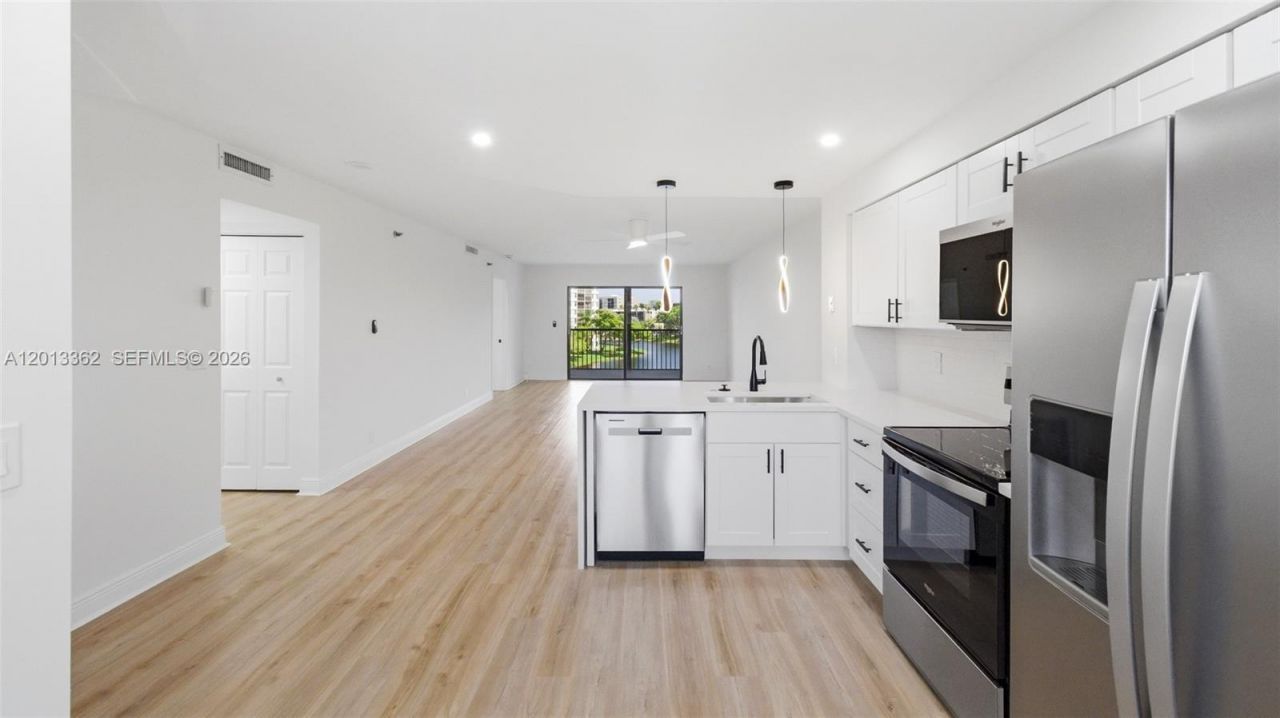 2232 N Cypress Bend Dr , Unit 507, Pompano Beach, FL 33069 Photo