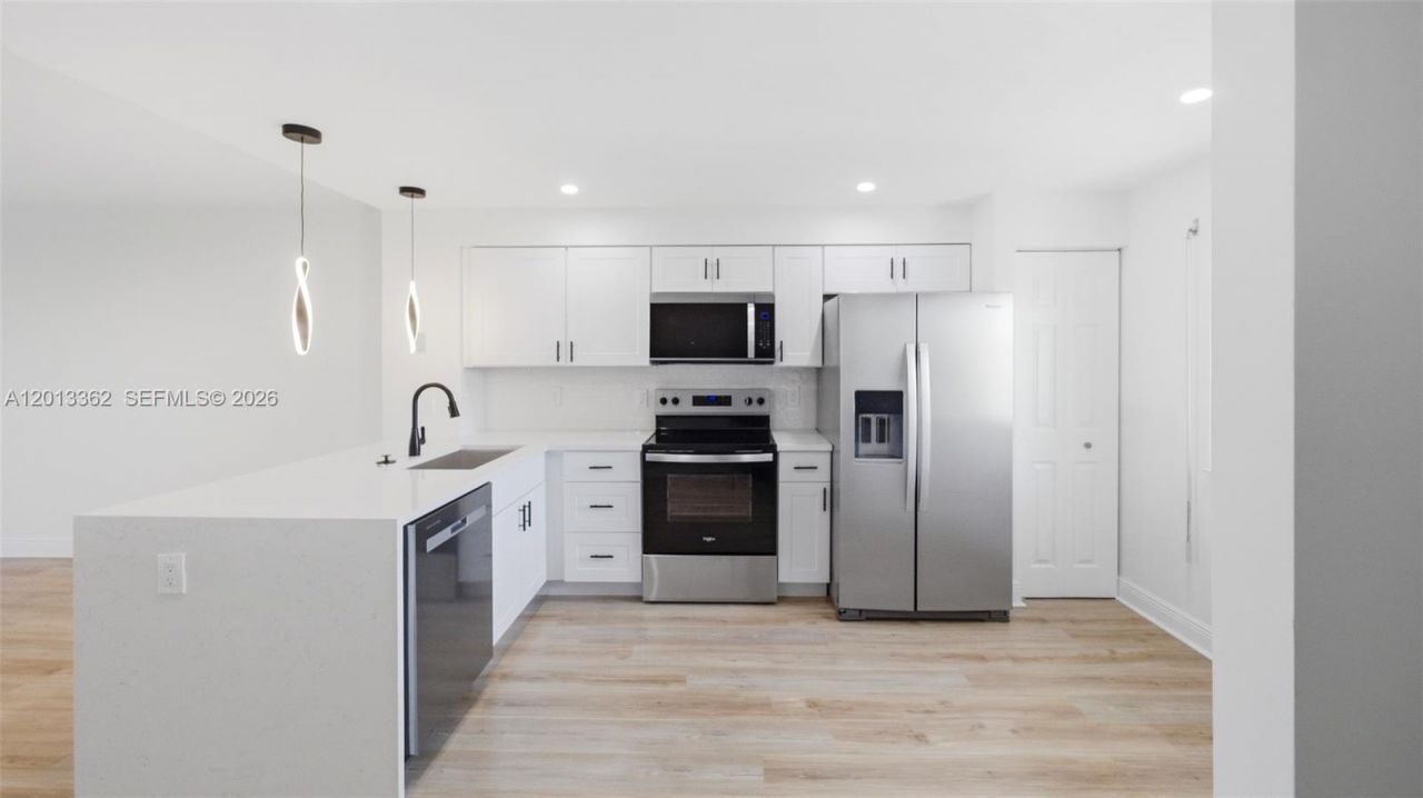 2232 N Cypress Bend Dr , Unit 507, Pompano Beach, FL 33069 Photo