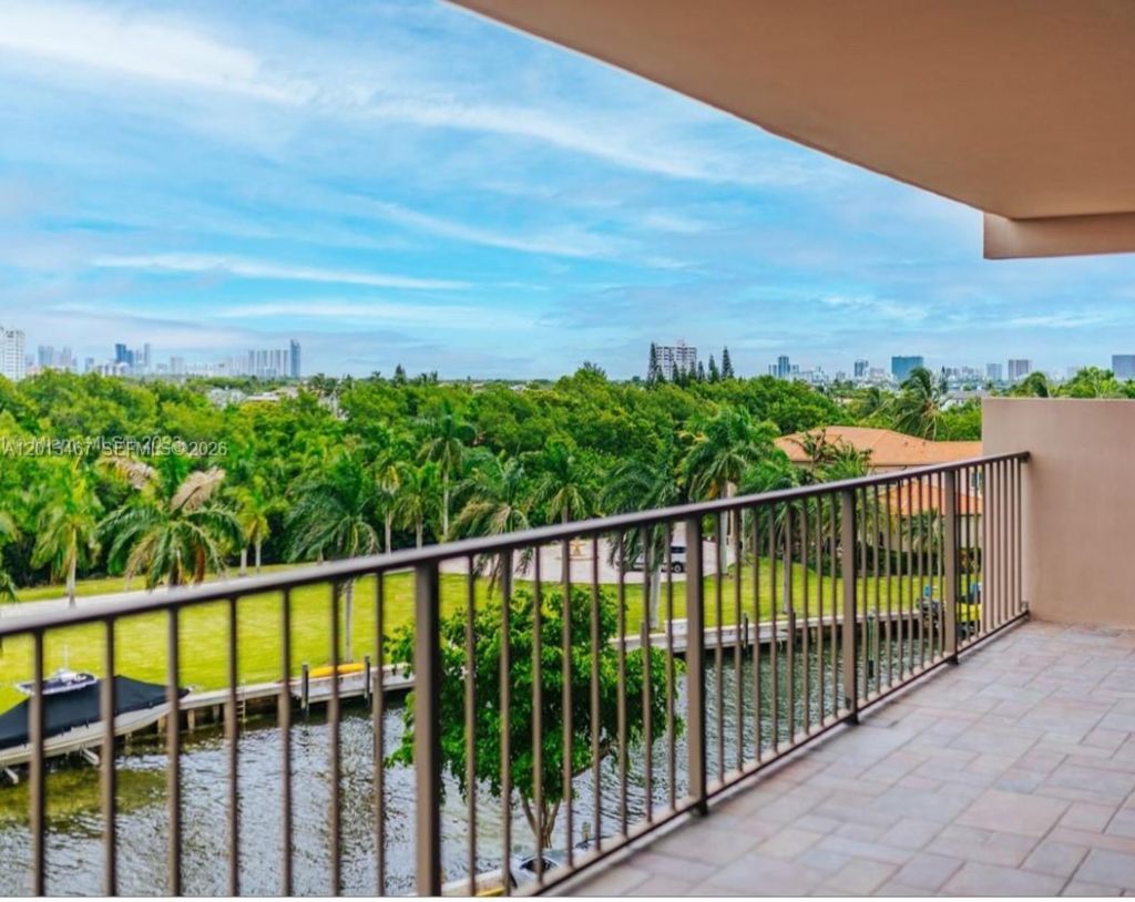 1800 NE 114th St , Unit 601, Miami, FL 33181 Photo