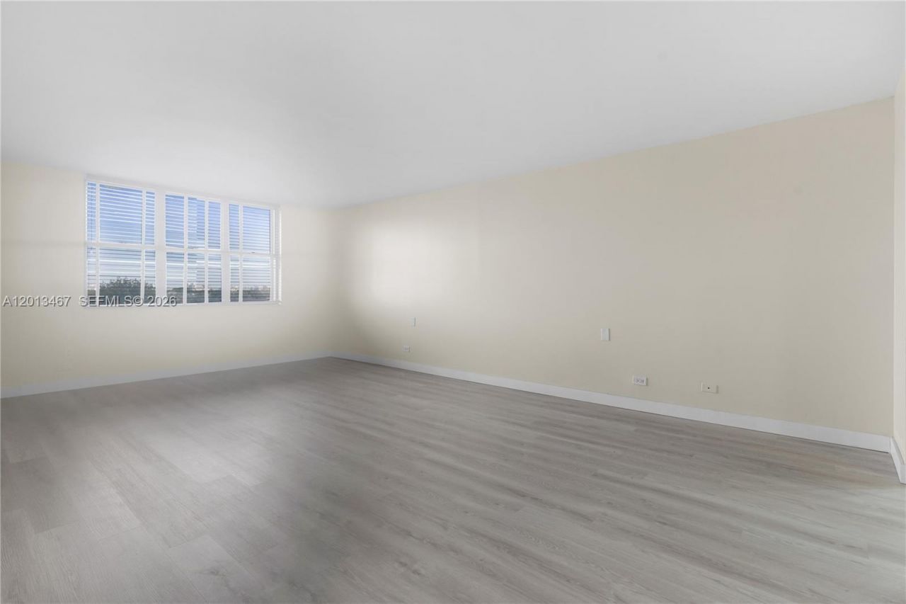 1800 NE 114th St , Unit 601, Miami, FL 33181 Photo