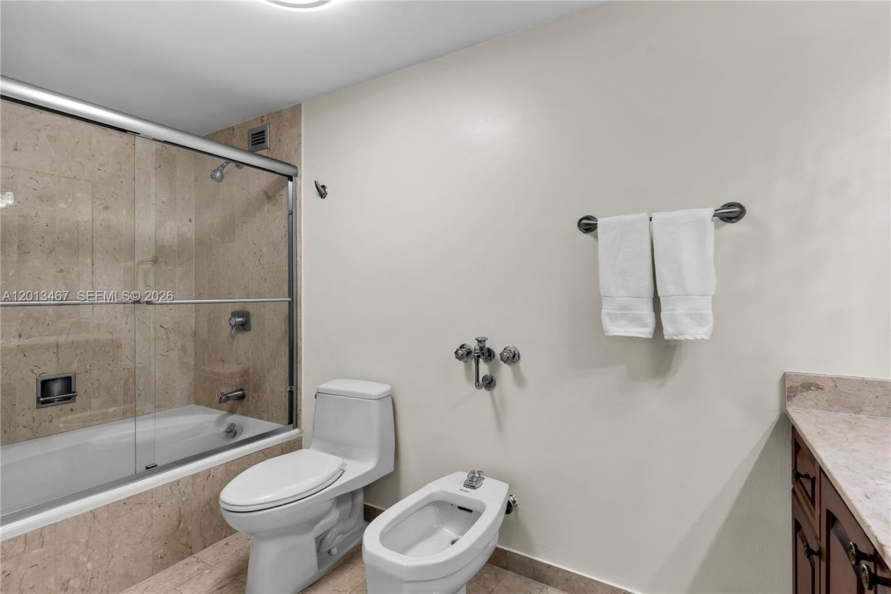 1800 NE 114th St , Unit 601, Miami, FL 33181 Photo