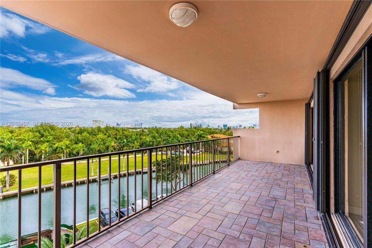 1800 NE 114th St , Unit 601, Miami, FL 33181 Photo