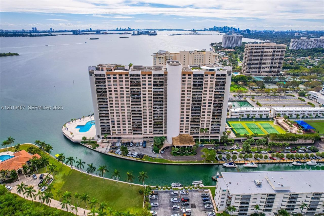 1800 NE 114th St , Unit 601, Miami, FL 33181 Photo