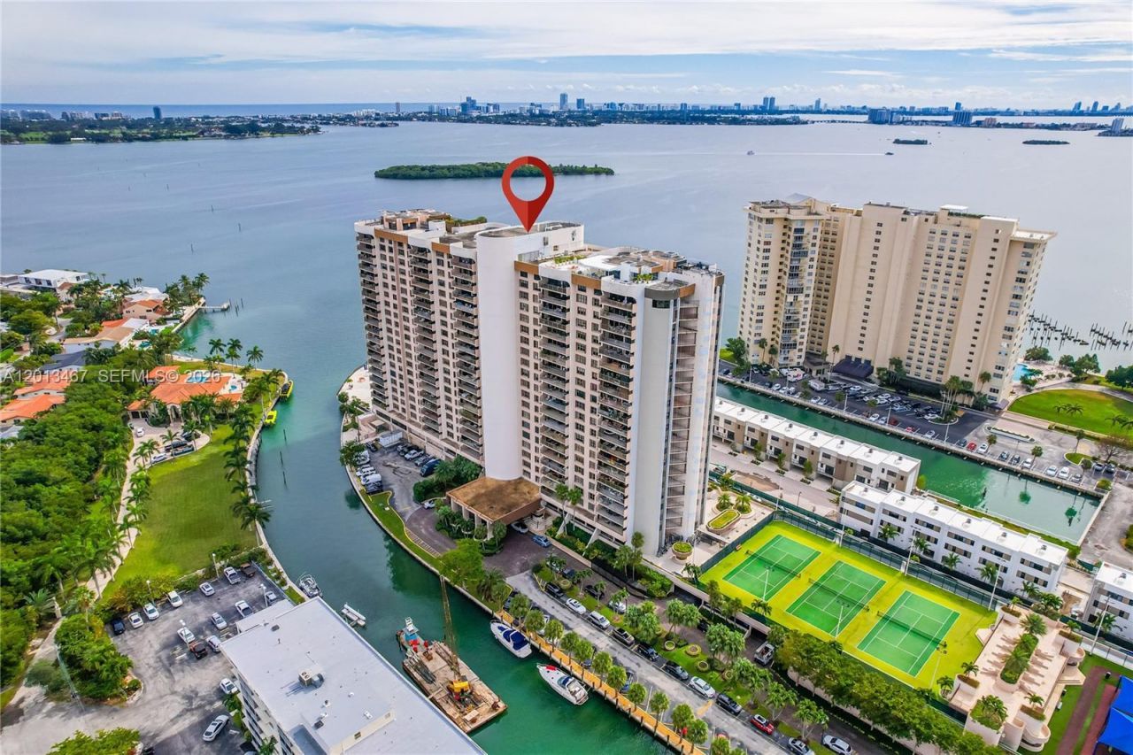 1800 NE 114th St , Unit 601, Miami, FL 33181 Photo