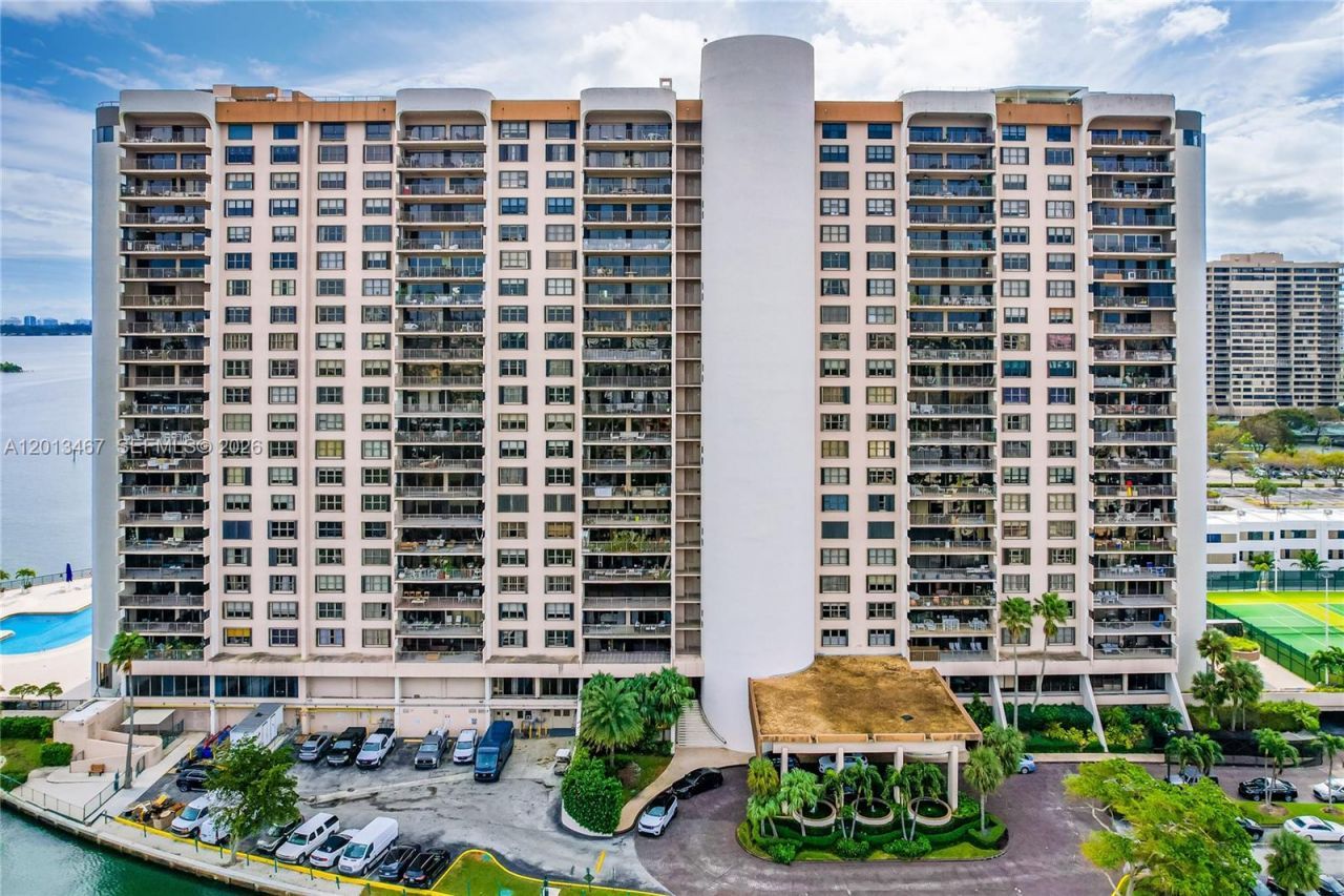 1800 NE 114th St , Unit 601, Miami, FL 33181 Photo