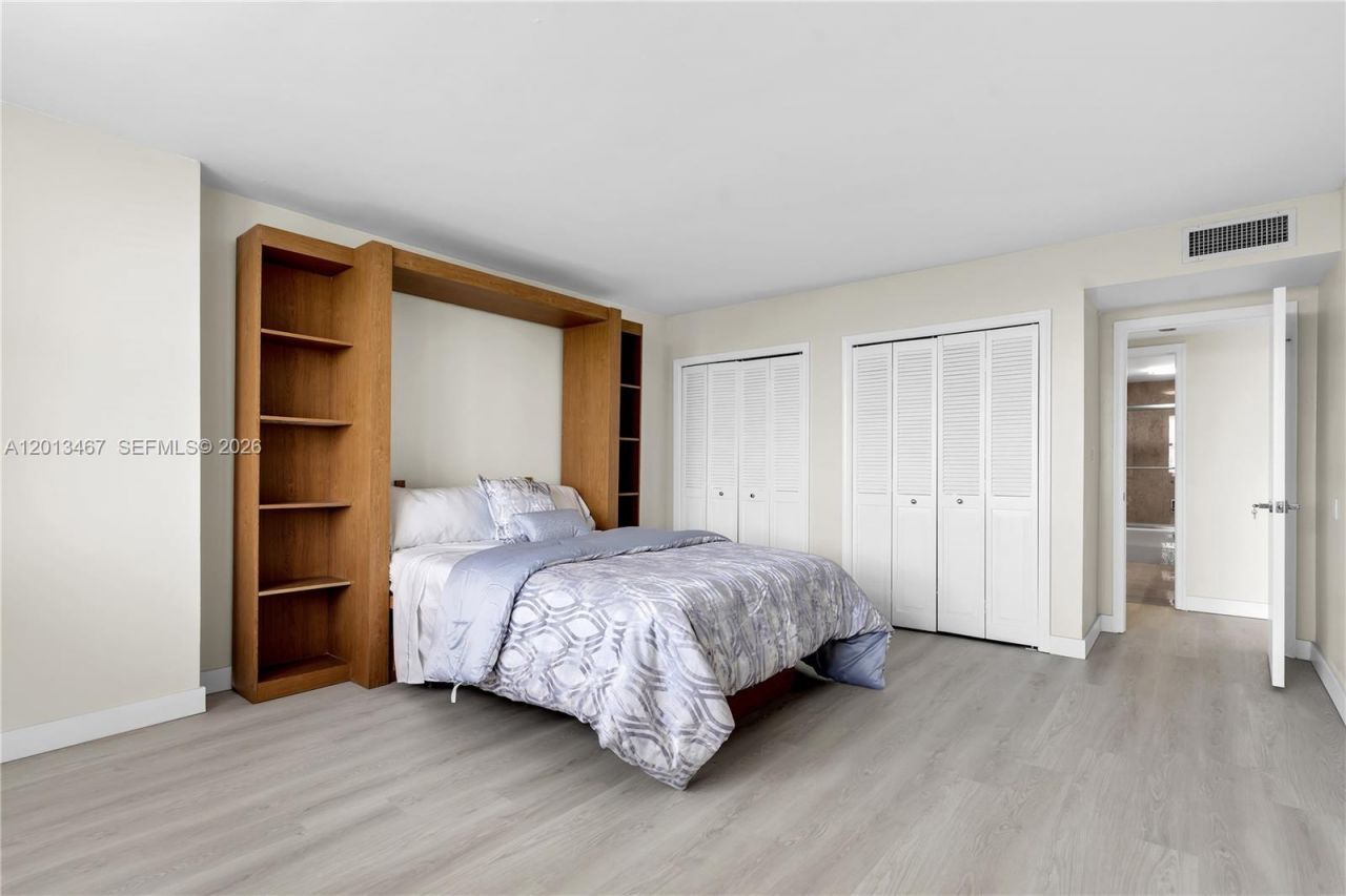 1800 NE 114th St , Unit 601, Miami, FL 33181 Photo