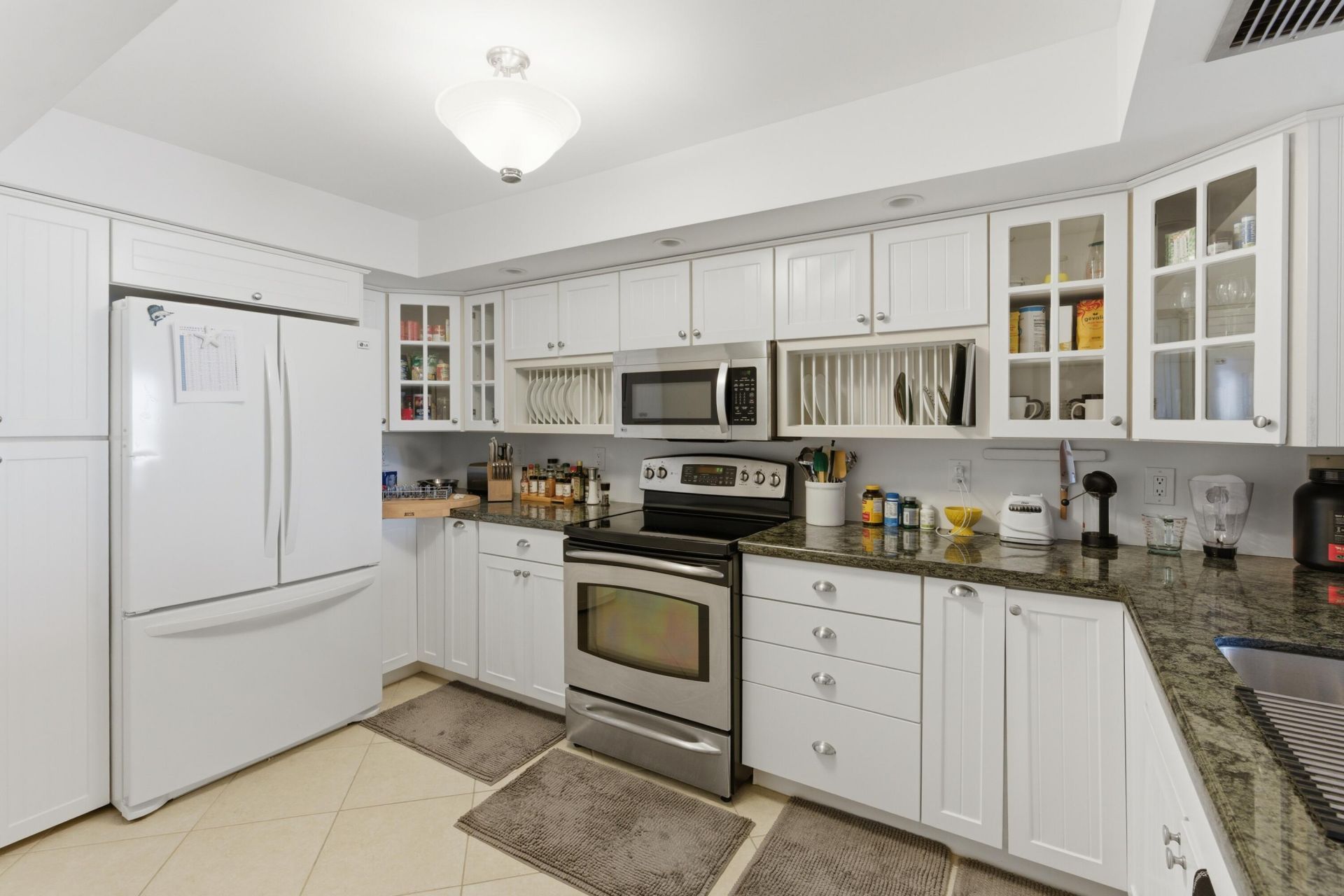 3581 S Ocean Boulevard, Unit Apt 4e, South Palm Beach, FL 33480 Photo