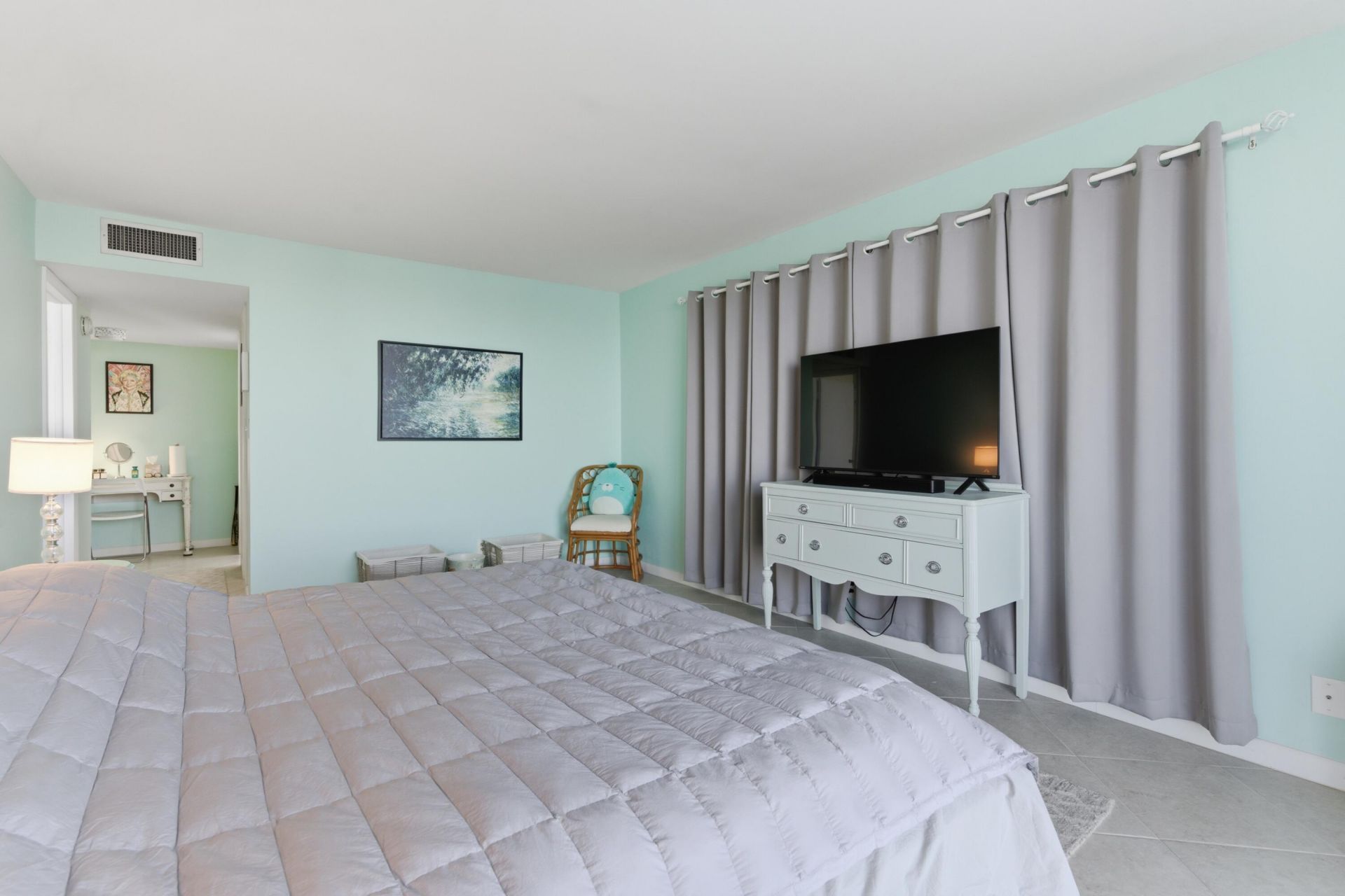 3581 S Ocean Boulevard, Unit Apt 4e, South Palm Beach, FL 33480 Photo
