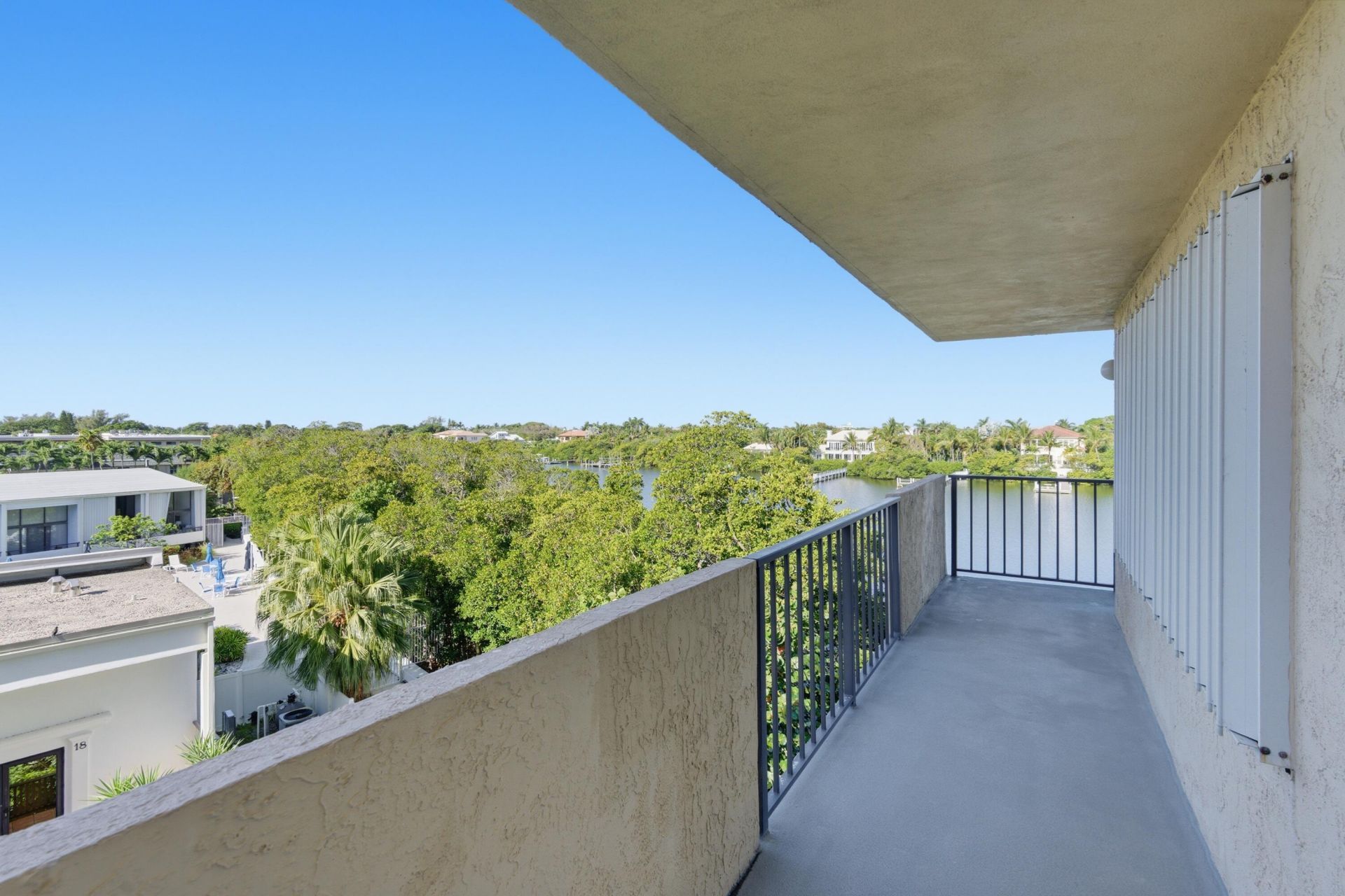 3581 S Ocean Boulevard, Unit Apt 4e, South Palm Beach, FL 33480 Photo