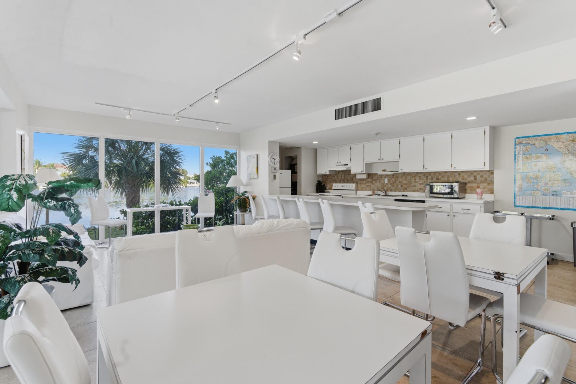 3581 S Ocean Boulevard, Unit Apt 4e, South Palm Beach, FL 33480 Photo