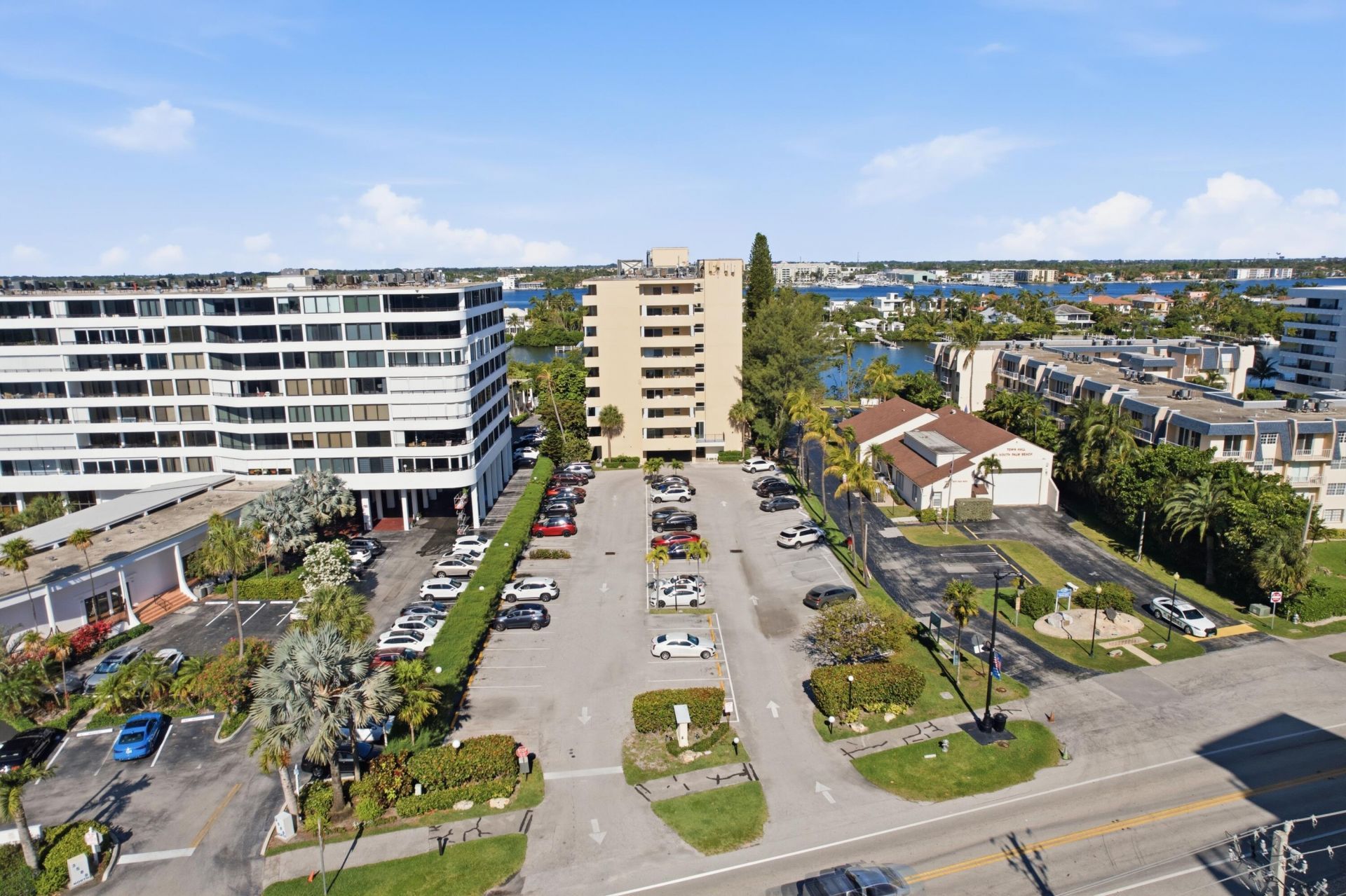 3581 S Ocean Boulevard, Unit Apt 4e, South Palm Beach, FL 33480 Photo