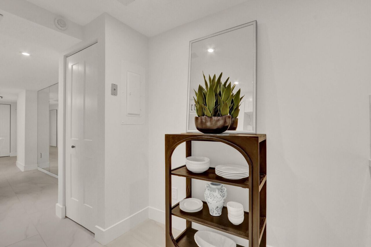 5200 N Flagler Drive N, Unit 905, West Palm Beach, FL 33407 Photo