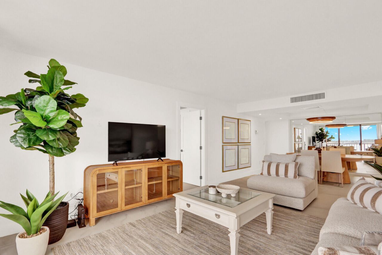 5200 N Flagler Drive N, Unit 905, West Palm Beach, FL 33407 Photo