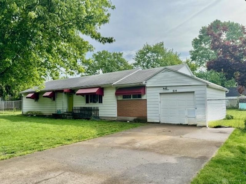 614 Bonnycastle Avenue, Englewood, OH 45322 Photo 2