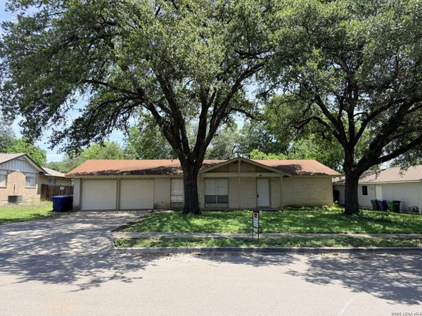 4915 SIERRA MADRE DR, San Antonio, TX 78233