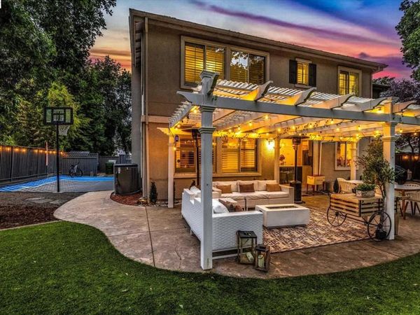 192 Mayhew Way, Walnut Creek, CA 94597