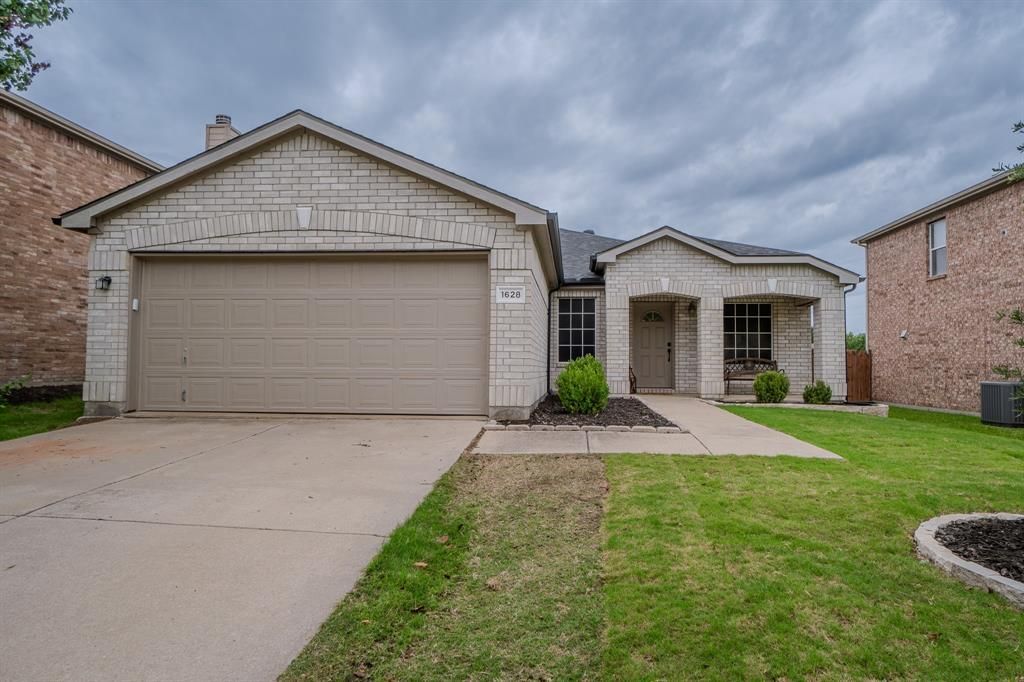 1628 Princess Lane, Little Elm, TX 75036 Main Photo