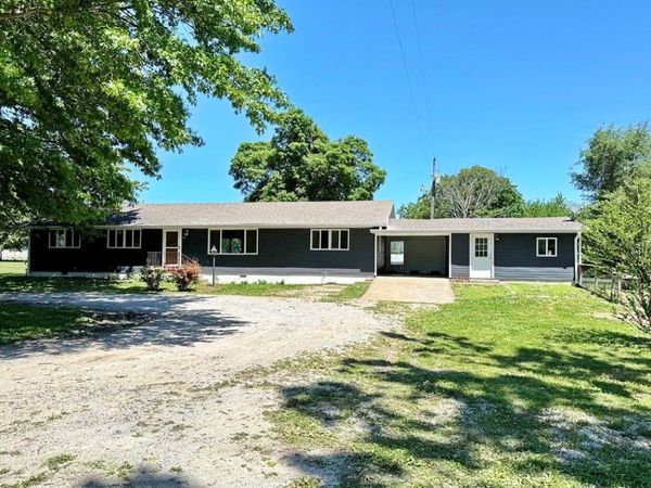 905 E Hospital Road, El Dorado Springs, MO 64744